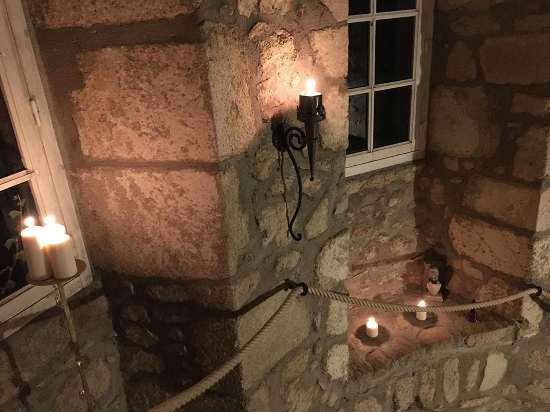Chateau Gros Puy, Petit Chateau Chambre D'Hote Abjat-sur-Bandiat Luaran gambar